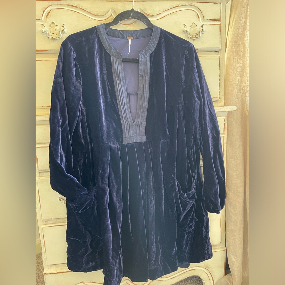 Free People Choose Me ✨ Mini Dress Tunic Size S ✨Navy Velvet ✨